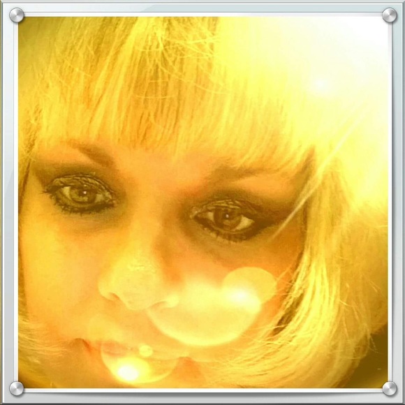 Meet your Posher, Brenda - Picture 5 of 5